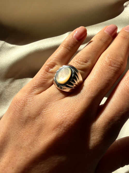 Sygnet Grand Mère Silver Pearl