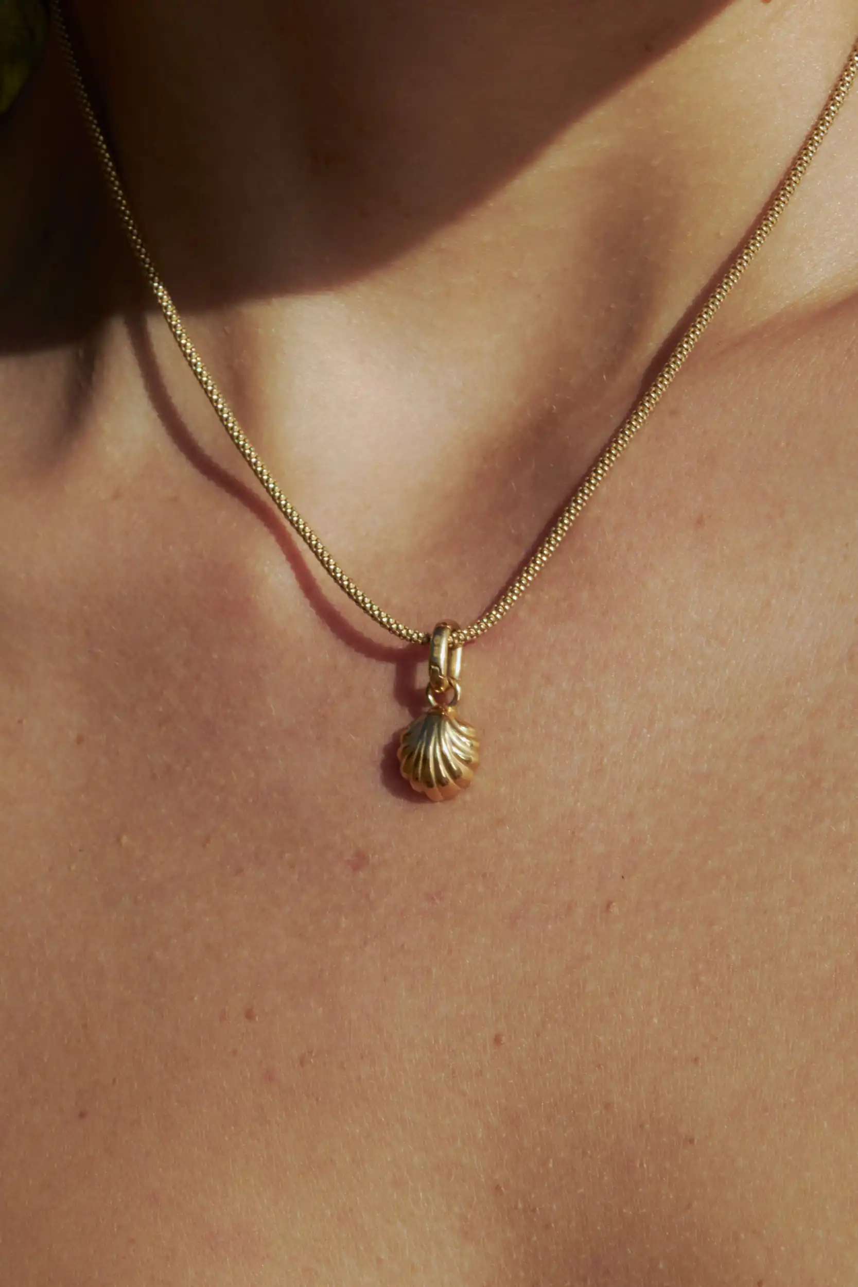 Naszyjnik Shell 1 Gold Owal